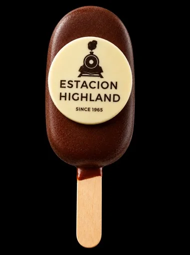 Paleta de helado Arkyn con el logo de Estación Highland